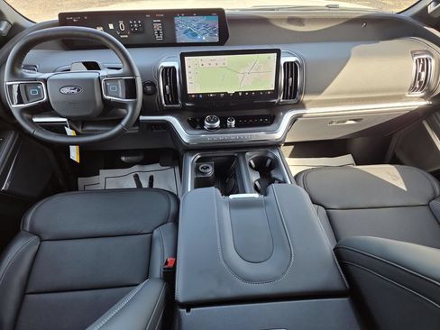 New 2027 Ford Expedition Platinum w/ Stealth Appearance Package RWD image 11