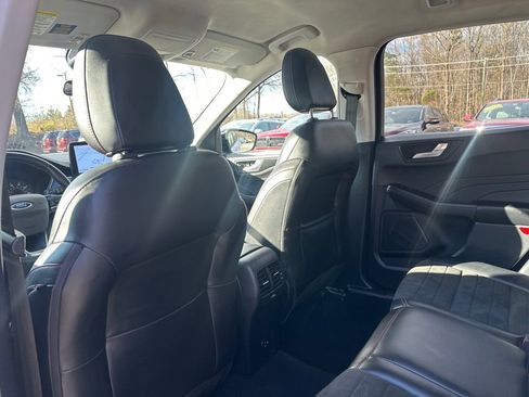Used 2022 Ford Escape SEL w/ SEL Stealth AWD Package image 19