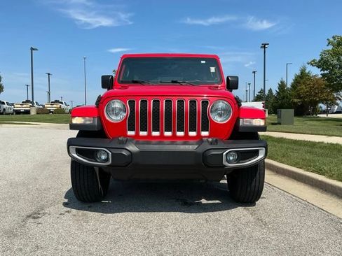 Used 2018 Jeep Wrangler Unlimited Sahara w/ Uconnect 4C Nav & Sound Group AWD/4WD image 8