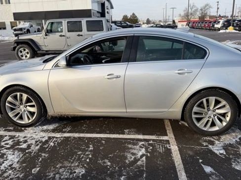 Used 2016 Buick Regal image 10