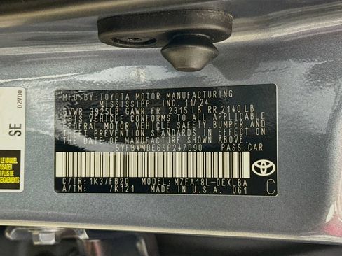 Certified 2025 Toyota Corolla LE FWD image 28