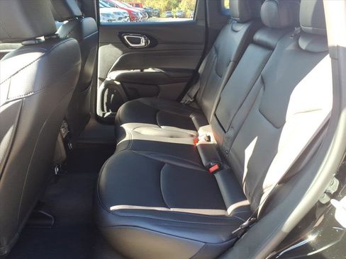 New 2026 Jeep Compass Limited image 7