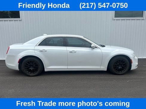 Used 2015 Chrysler 300 Limited w/ 300 Premium Group RWD image 2
