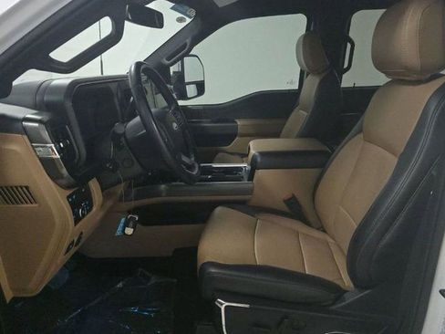 Used 2024 Ford F250 Lariat w/ Chrome Package image 3