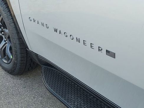 New 2026 Jeep Grand Wagoneer 4WD image 10