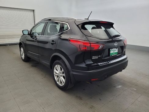 Used 2018 Nissan Rogue Sport SV w/ SV Technology Package AWD/4WD image 5