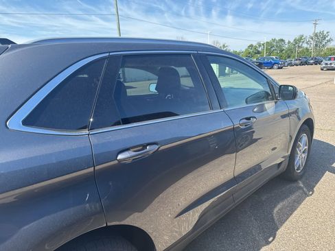 Used 2024 Ford Edge SEL w/ Convenience Package AWD/4WD image 9