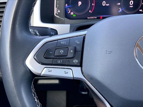 Used 2023 Volkswagen Atlas SE FWD image 24