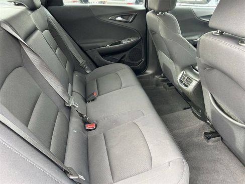 Used 2024 Chevrolet Malibu LT image 11