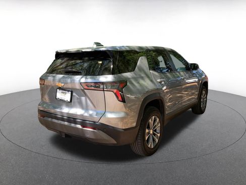 Used 2025 Chevrolet Equinox LT image 7