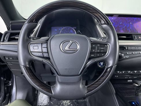 Used 2020 Lexus ES 300h Ultra Luxury w/ Accessory Package 2 FWD image 13