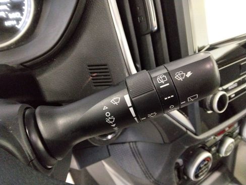 Used 2023 Subaru Forester Premium image 15