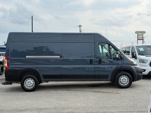 Used 2019 RAM ProMaster 2500 FWD image 4