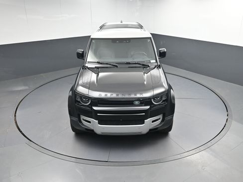 Used 2021 Land Rover Defender 110 SE image 38