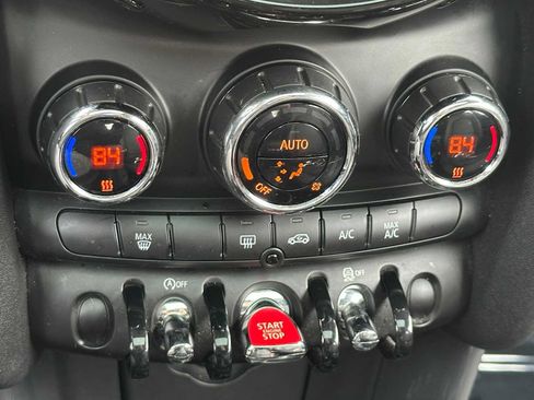 Used 2017 MINI Cooper 2-Door Hardtop image 25