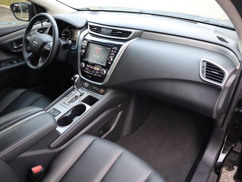 Certified 2024 Nissan Murano SV w/ SV Midnight Edition Package image 50