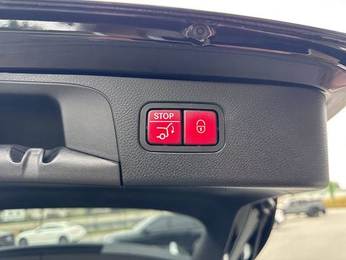 Used 2019 Mercedes-Benz GLC 300 4MATIC image 39