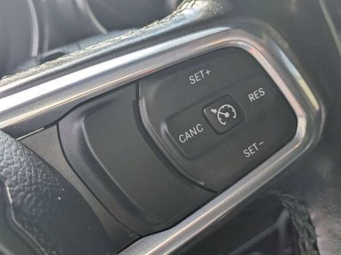 Used 2021 Jeep Wrangler Unlimited Sahara AWD/4WD image 18