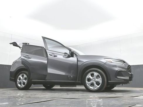 Used 2025 Honda HR-V LX image 45