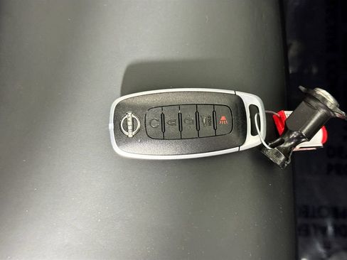 Used 2025 Nissan Pathfinder Platinum w/ Cargo Package AWD/4WD image 43