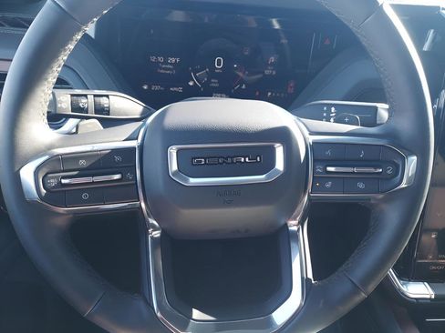 Used 2025 GMC Yukon Denali image 15