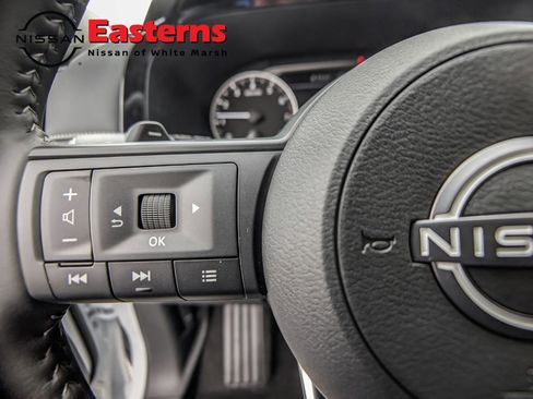 New 2025 Nissan Pathfinder SV w/ SV Premium Package image 16