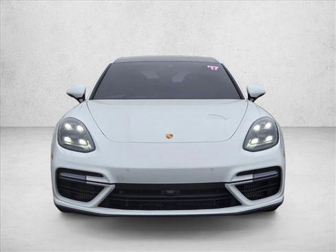 Used 2017 Porsche Panamera Turbo image 2