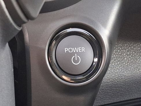 Certified 2025 Toyota Sienna XSE image 25