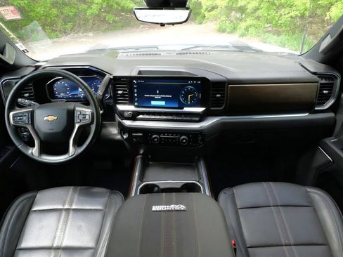 Used 2024 Chevrolet Silverado 3500 High Country w/ High Country Premium Package AWD/4WD image 17