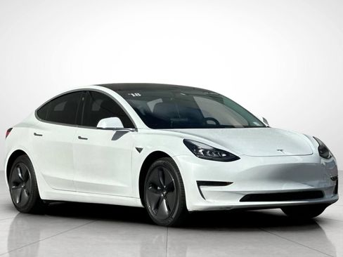 Used 2018 Tesla Model 3 Long Range image 17