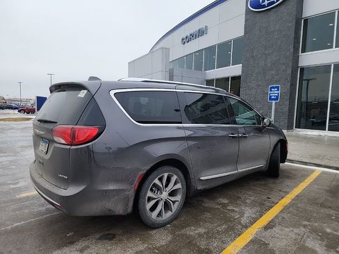 Used 2020 Chrysler Pacifica Limited w/ Tire & Wheel Group image 14