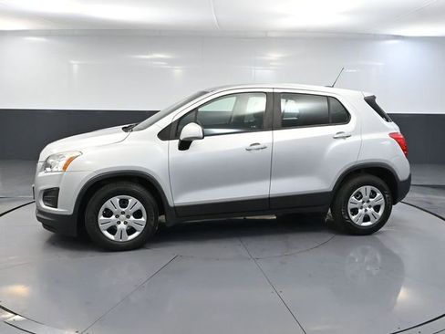 Used 2016 Chevrolet Trax LS image 9