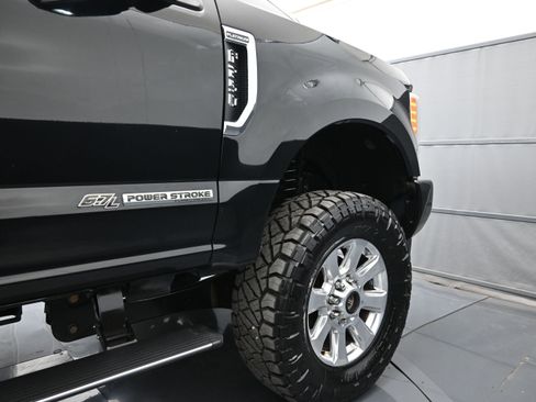 Used 2018 Ford F250 Platinum w/ Platinum Ultimate Package AWD/4WD image 47