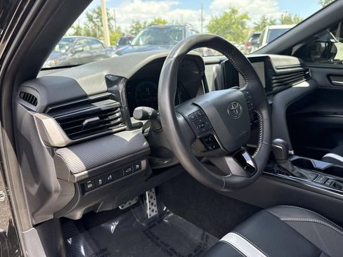 Used 2025 Toyota Camry SE FWD image 24
