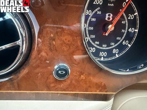 Used 2012 Bentley Mulsanne RWD image 44