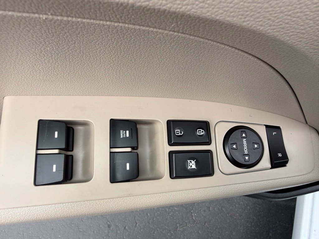 Used 2019 Hyundai Elantra SE FWD image 63