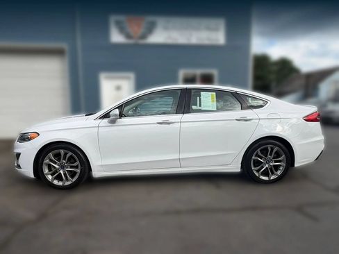 Used 2020 Ford Fusion Titanium FWD image 3