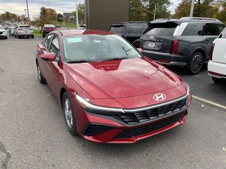 New 2025 Hyundai Elantra SE video 2