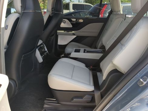Used 2026 Lincoln Aviator Reserve AWD/4WD image 22