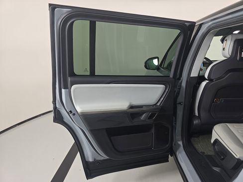 Used 2024 Rivian R1S Adventure AWD/4WD image 17