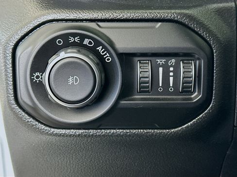 Used 2022 Jeep Wrangler Unlimited Sport image 16