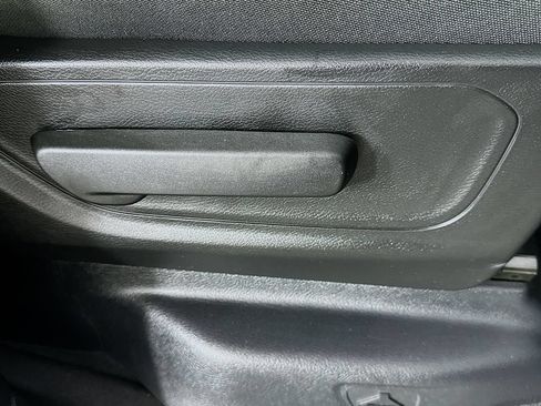 Used 2025 RAM 1500 Big Horn AWD/4WD image 23
