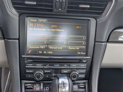 Used 2015 Porsche 911 Turbo S image 17