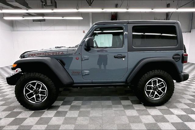 Used 2024 Jeep Wrangler Rubicon w/ Capability Package AWD/4WD image 13