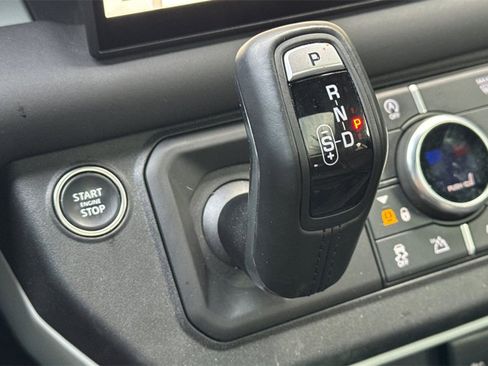 Used 2024 Land Rover Defender 130 S image 28