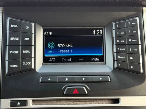 Used 2017 Ford Expedition XLT AWD/4WD image 32