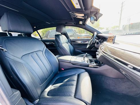 Used 2019 BMW 740i w/ M Sport Package RWD image 15
