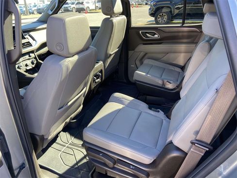 Used 2024 Chevrolet Tahoe Z71 w/ Luxury Package image 21