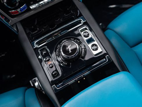 Certified 2024 Rolls-Royce Cullinan w/ Cullinan Package AWD/4WD image 40