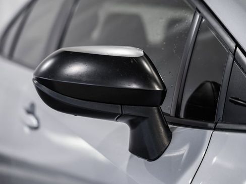 Used 2021 Toyota Corolla LE w/ Carpet Mat Package (TMS) image 11